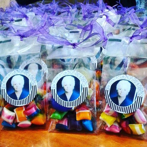 24 ADET PAKETLİ ETİKETLİ KURDELELİ AKİDE + MEVLÜT ŞEKERİ + KUŞ LOKUMLU MEVLÜT ŞEKERİ 30 gr M05